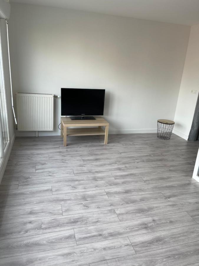 Appartement Idealement Place Villeparisis Exteriér fotografie